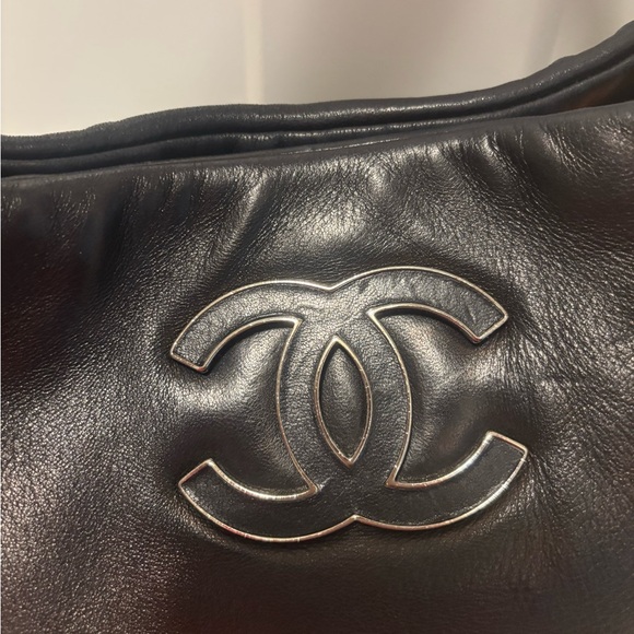 CHANEL Black Shoulder Bag with Silver Chain - Picture 12 of 13